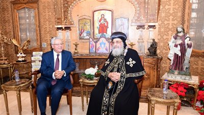 رئيس النواب يزور الكاتدرائية للتهنئة بعيد الميلاد المجيد