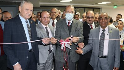 محافظ القليوبية يفتتح العناية المركزة لقسم الأطفال بمستشفى كفر شكر التخصصي