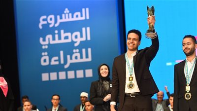 طالب بأسنان المنصورة يفوز بالمركز الأول في مسابقة القارئ الماسي