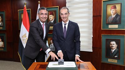 وزير الاتصالات يشهد الإطلاق التجريبي لخدمة «بريدي» و«وصلها إكسبريس» 