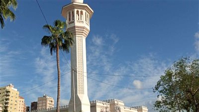 تشييع جثمان اللواء عدلى فايد إلى مدافن الناصرية في الإسكندرية 