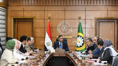 محافظ الدقهلية يناقش أعمال التطوير بمشروع الممشى السياحي الجديد على النيل في المنصورة