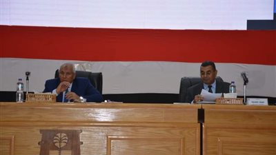 سحب الأراضي الفضاء بنطاق المشروعات الاستثمارية خلال اجتماع مجلس صندوق استصلاح الأراضي 