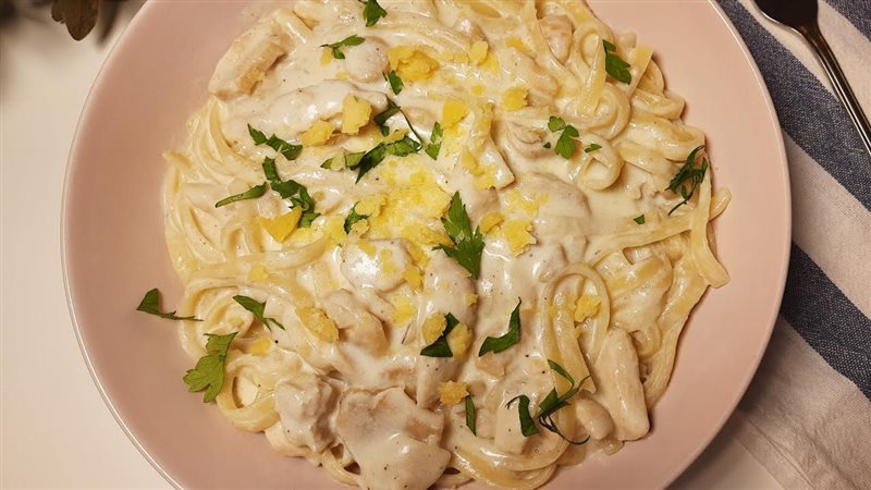 المكرونة وايت صوص،