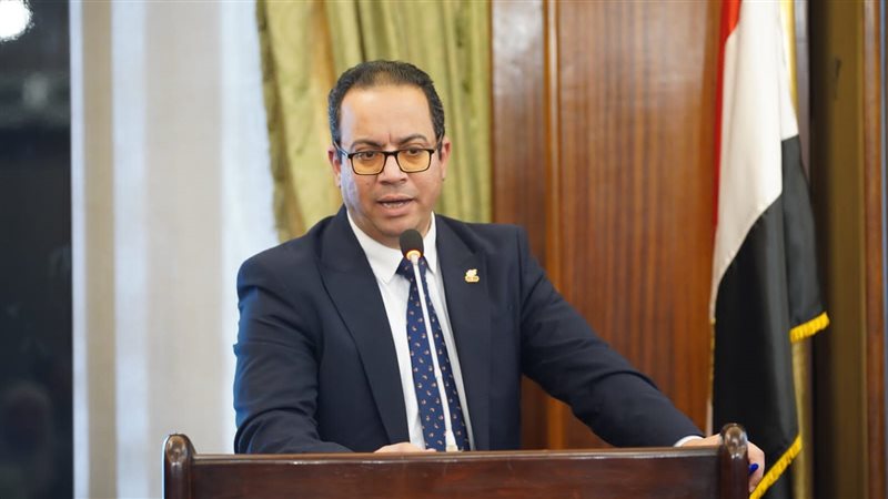 الدكتور جميل حلمي،فيتو