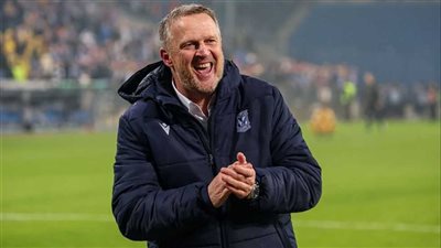 مسيرة حافلة، من هو فان دين برون المدرب المرشح لتدريب الزمالك