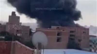 حريق مصنع أمام سنترال النزهة 