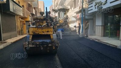 إعادة رصف وتأهيل عدد من الشوارع الرئيسية بأبوقرقاص بالمنيا (صور)