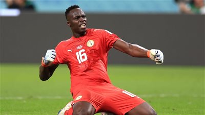 جيسوس وميندي يحصدان جائزتي الأفضل في الدوري السعودي