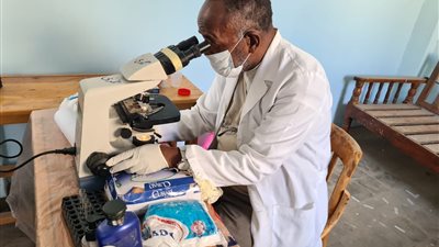 الكشف على 1452 مواطنا خلال قافلة طبية مجانية بكوم حمادة