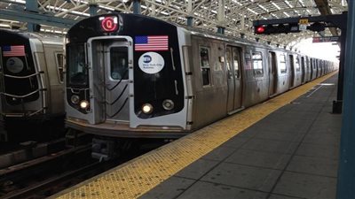 إصابة ما لا يقل عن 24 شخصا في تصادم قطاري أنفاق بمدينة نيويورك