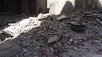 انهيار أجزاء من عقار قديم بمنطقة الجمرك في الإسكندرية دون إصابات 