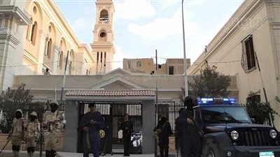 تشديدات أمنية مكثفة حول كنائس الشرقية استعدادا لقداس عيد الميلاد (صور)