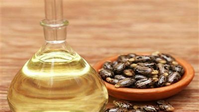 فوائد زيت الخروع للشعر، يعالج التساقط والقشرة 