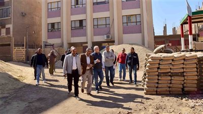 محافظ الأقصر يتفقد تنفيذ عدد من المشروعات بقطاع الأبنية التعليمية