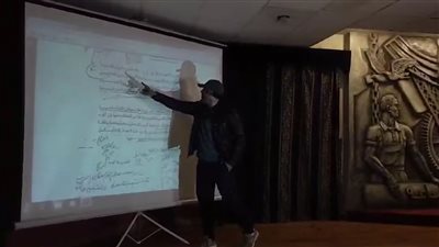 بسبب تراث أم كلثوم، خناقة في مؤتمر جمعية الملحنين بين عمرو مصطفى وصحفي (فيديو)