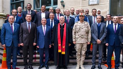 محافظ الإسكندرية يهنئ الطائفة الإنجيلية بعيد الميلاد المجيد 