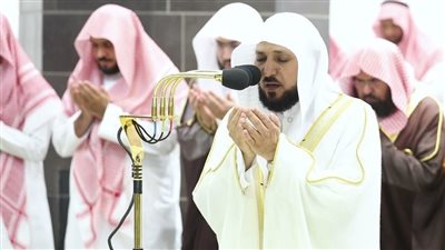 في عيد ميلاده الـ 55.. أبرز المحطات في حياة الشيخ ماهر المعيقلي.. أشهر أئمة الحرم المكي.. ولد لـ أب سعودي وأم باكستانية.. وشائعة الوفاة تلاحقه بعد سقوطه أثناء الصلاة (فيديو وصور)