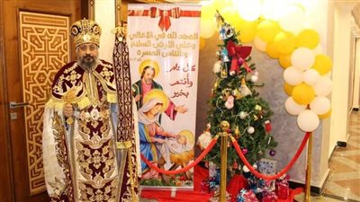 محافظ الوادي الجديد يزور كنيسة السيدة العذراء بالخارجة للتهنئة بعيد الميلاد