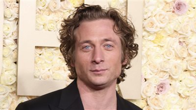 إليزابيث ديبيكي وجيريمي ألين وايت وماثيو ماكفادين يفوزون بالجولدن جلوب