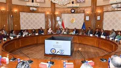 جامعة القناة تنظم احتفالية للأقباط العاملين بها بمناسبة عيد الميلاد (صور) 