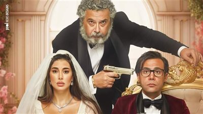 محمد إمام يحتفي بإيرادات 