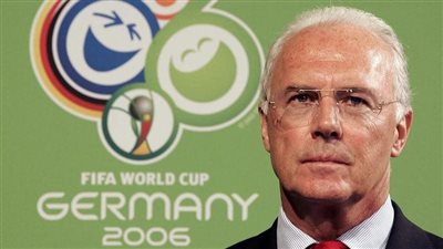 وفاة بيكنباور أسطورة كرة القدم الألمانية 