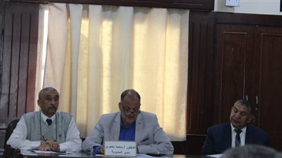 محافظ الإسماعيلية يتابع استعدادات التعليم بالمحافظة لانطلاق امتحانات الفصل الدراسي الأول (صور)