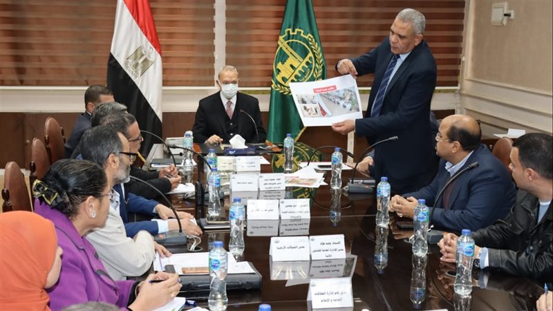 محافظ القليوبية خلال