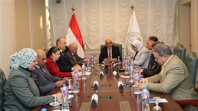 وزير التعليم يعقد اجتماعا تحضيريا مع الزناتي لإطلاق وثيقة معايير المعلم 