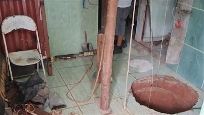 ضحية التنقيب عن الذهب، حفر حفرة عمقها 40 مترًا فسقط فيها