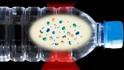 حقائق صادمة عن زجاجات المياه البلاستيكية