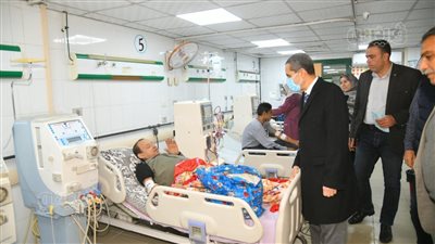 محافظ الغربية يفاجئ مستشفى المحلة العام بجولة تفقدية