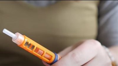 ضغوط برلمانية لإنهاء أزمة الأنسولين.. النواب ينقلون شكاوى واستغاثات المواطنين تحت القبة.. يواجهون الحكومة بالمشكلة.. ورئيس هيئة الأدوية يحدد موعد دعم الصيدليات بالعقار