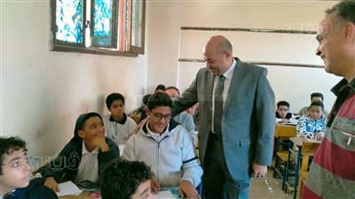 انطلاق امتحانات الفصل الدراسي الأول لصفوف النقل بأسوان (صور)