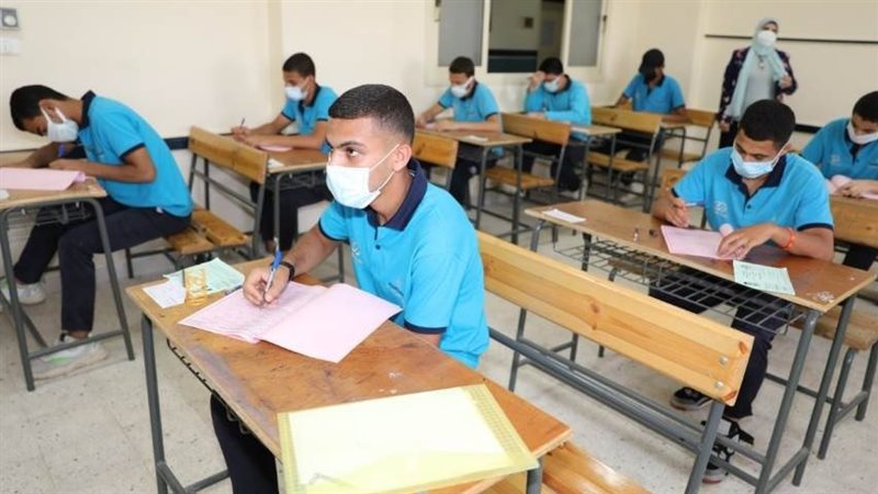  طلاب صفوف النقل،