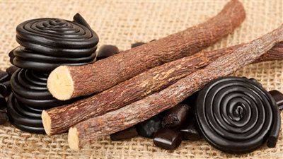 فوائد عرق السوس، يعالج الالتهابات والأمراض الجلدية ويعزز صحة الغدة الكظرية 