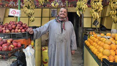 الشاعر الفكهاني بالبحيرة، عم جابر يبدع في تأليف القصائد والدواوين (فيديو)