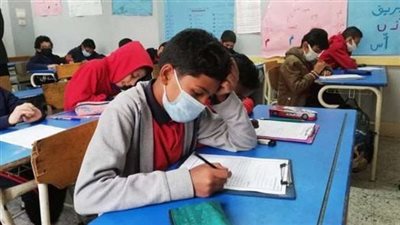 اليوم، طلاب الصفين الرابع والخامس الابتدائي يؤدون امتحانات مادتي العلوم والمهارات المهنية