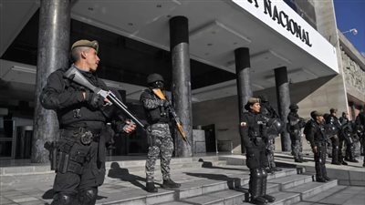 بيرو تعلن حالة الطوارئ على الحدود الشمالية مع تصاعد أعمال عنف في الإكوادور 