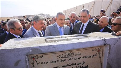 نقيب المحامين والمحافظ يضعان حجر الأساس لنادي محامي سوهاج (صور)