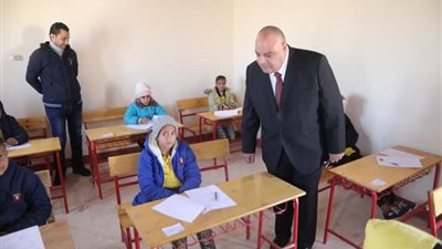 وكيل التعليم يتفقد أعمال الامتحانات ببشاير الخير ويتابع سير امتحانات النقل 