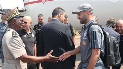 منتخب الجزائر يصل كوت ديفوار لخوض منافسات كأس أمم إفريقيا (صور)