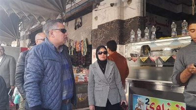 حملة مكبرة للتفتيش على المحال والصيدليات بالعامرية في الإسكندرية 