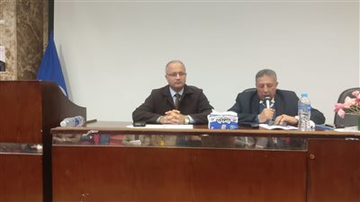 وكيل تعليم البحيرة يجتمع برؤساء اللجان استعدادًا لامتحانات الشهادة الإعدادية (صور)