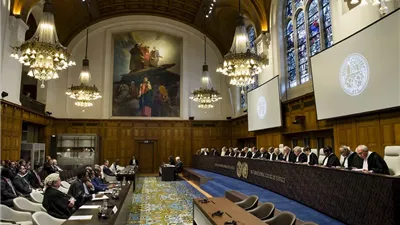 هاآرتس: إسرائيل تسعي إلى عرقلة أمر محكمة العدل الدولية بوقف إطلاق النار في غزة