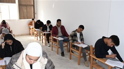 رئيس جامعة القناة: استئناف امتحانات الفصل الدراسي الأول بعد عطلة عيد الميلاد (صور) 