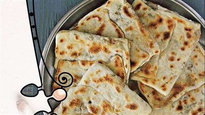 طريقة عمل فطير الطاسة المحشي، وجبة مميزة وسريعة التحضير