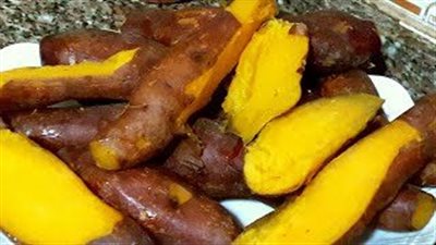 فوائد البطاطا المشوية، تمنح الدفء في الشتاء ولها قيمة غذائية عالية 