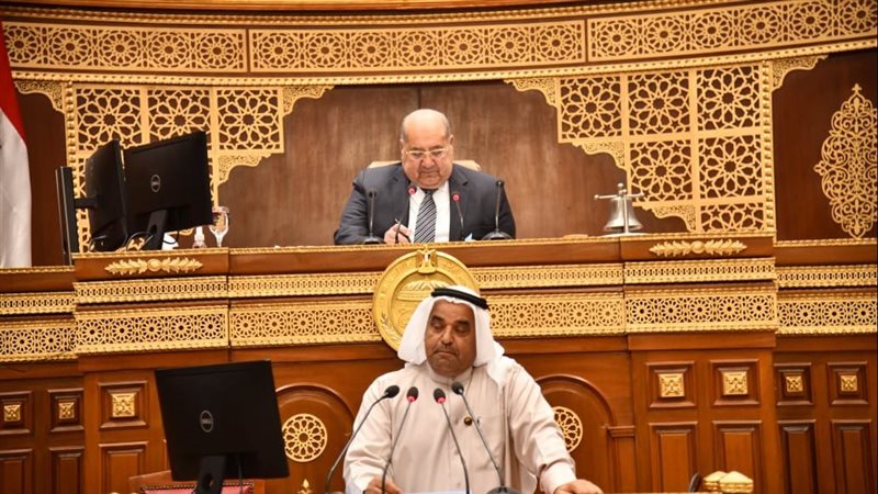 مناقشة ملف الصحة